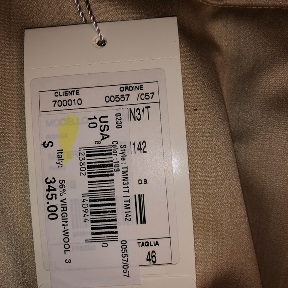 Brand New Giorgio Armani Collezioni beige suit - Picture 2 of 7